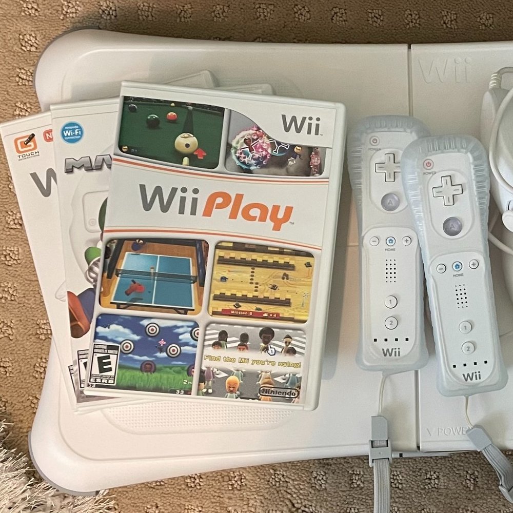 Nintendo Wii System (Model RVL-001) - Picture 2 of 2
